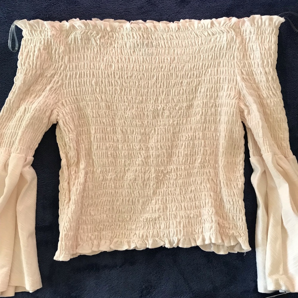 Art Class White off-the-shoulders Tee